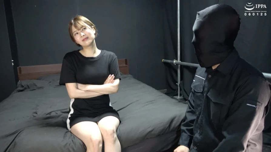 「自称くすぐりに強い豊岡さつきちゃんはツボくすぐりにはめちゃめちゃ弱い！？ 私服くすぐりチェック！」わかしラボ WAKA-058 豊岡さつき 1