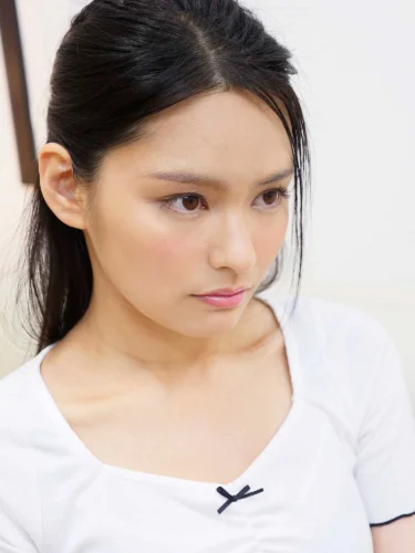 生まれて初めての人妻風俗面接 夫に内緒だけど欲求不満な若妻と講習中に絶対発射してはイケない技術講師の店長とのせめぎ合い！ 黒瀬萌衣